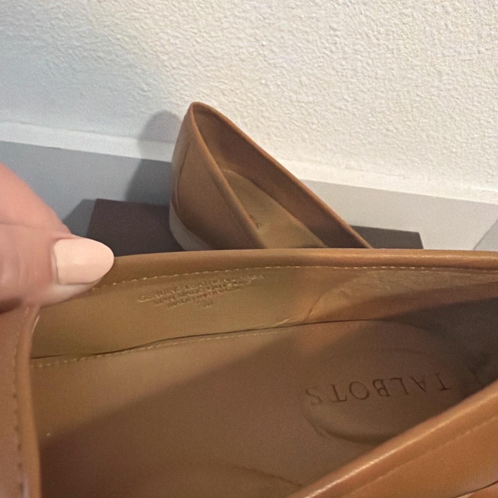 Talbots Tan Leather Loafers Gold Horsebit Comfort Flats Size 7 - Picture 3 of 6
